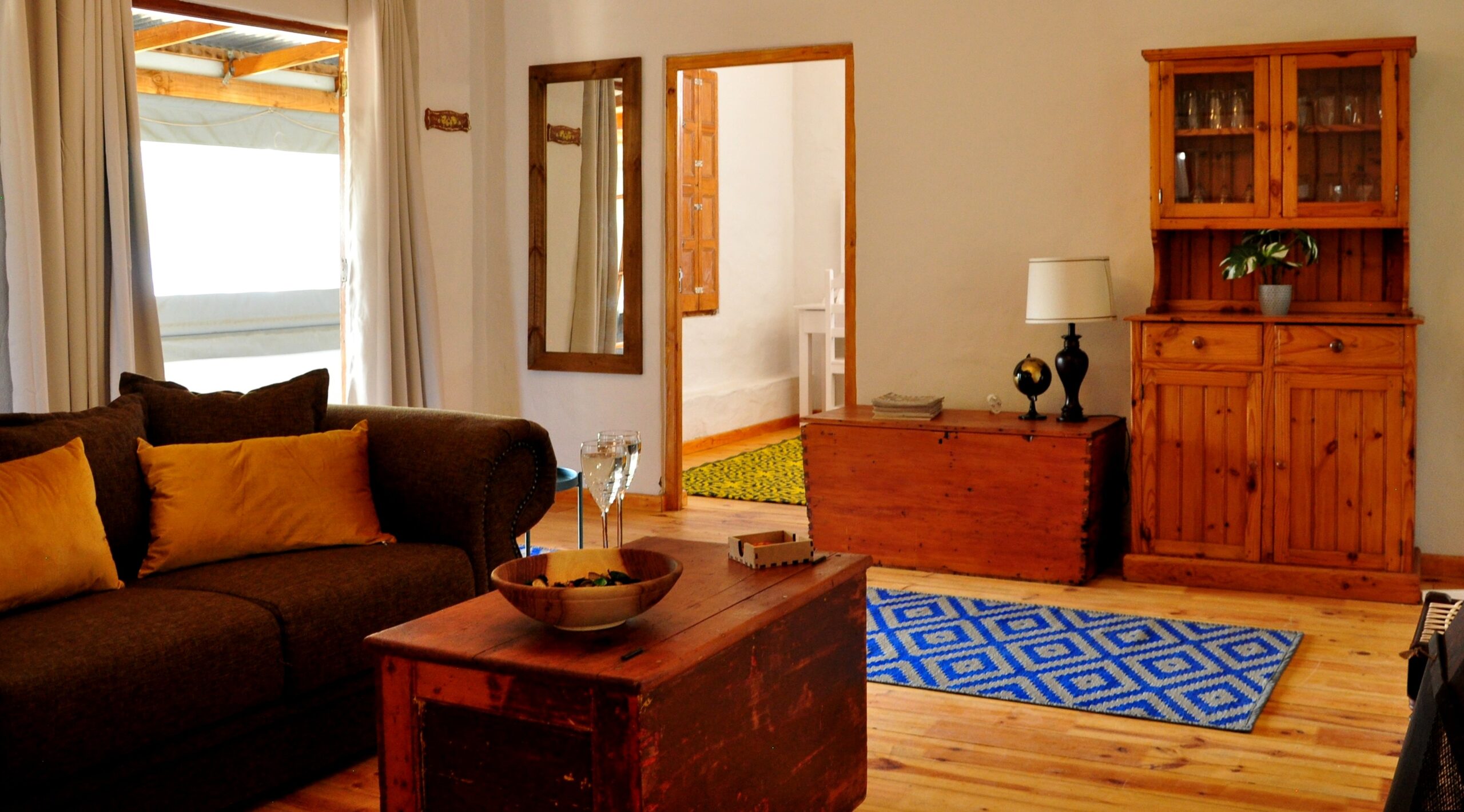 Living room with entrance